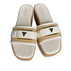 Guess | Sires 2 Faux-Leather Platform Sandals Sz 7